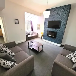 https://regent-house.hotelsin-chester.com